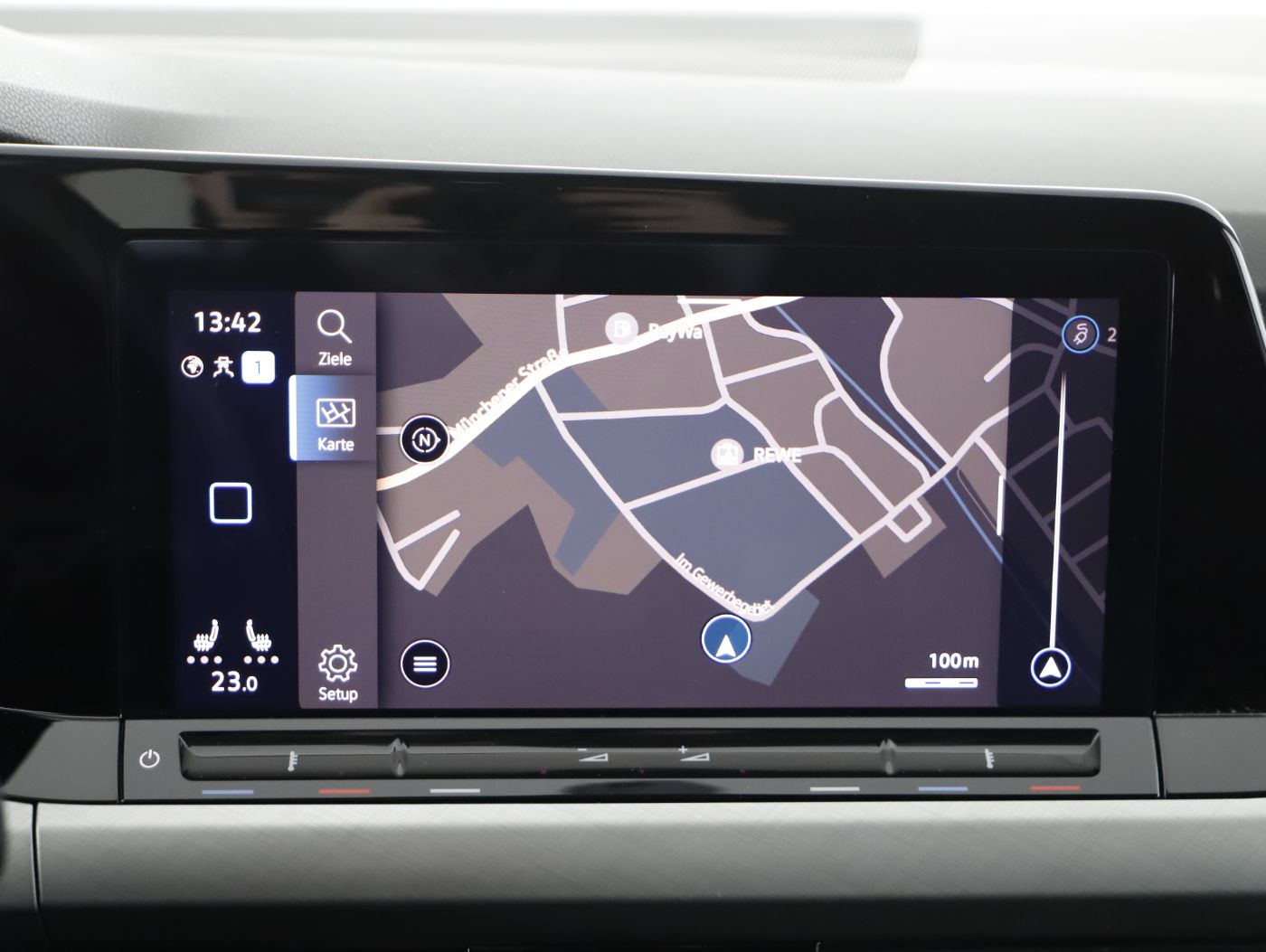 VW Golf Var. 2.0 TDI DSG | Bild 13 von 24