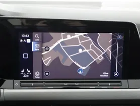 VW Golf Var. 2.0 TDI DSG | Thumbnail 13 von 24