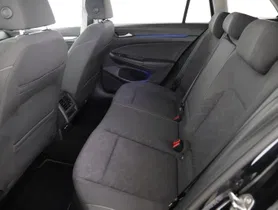 VW Golf Var. 2.0 TDI DSG | Thumbnail 17 von 24