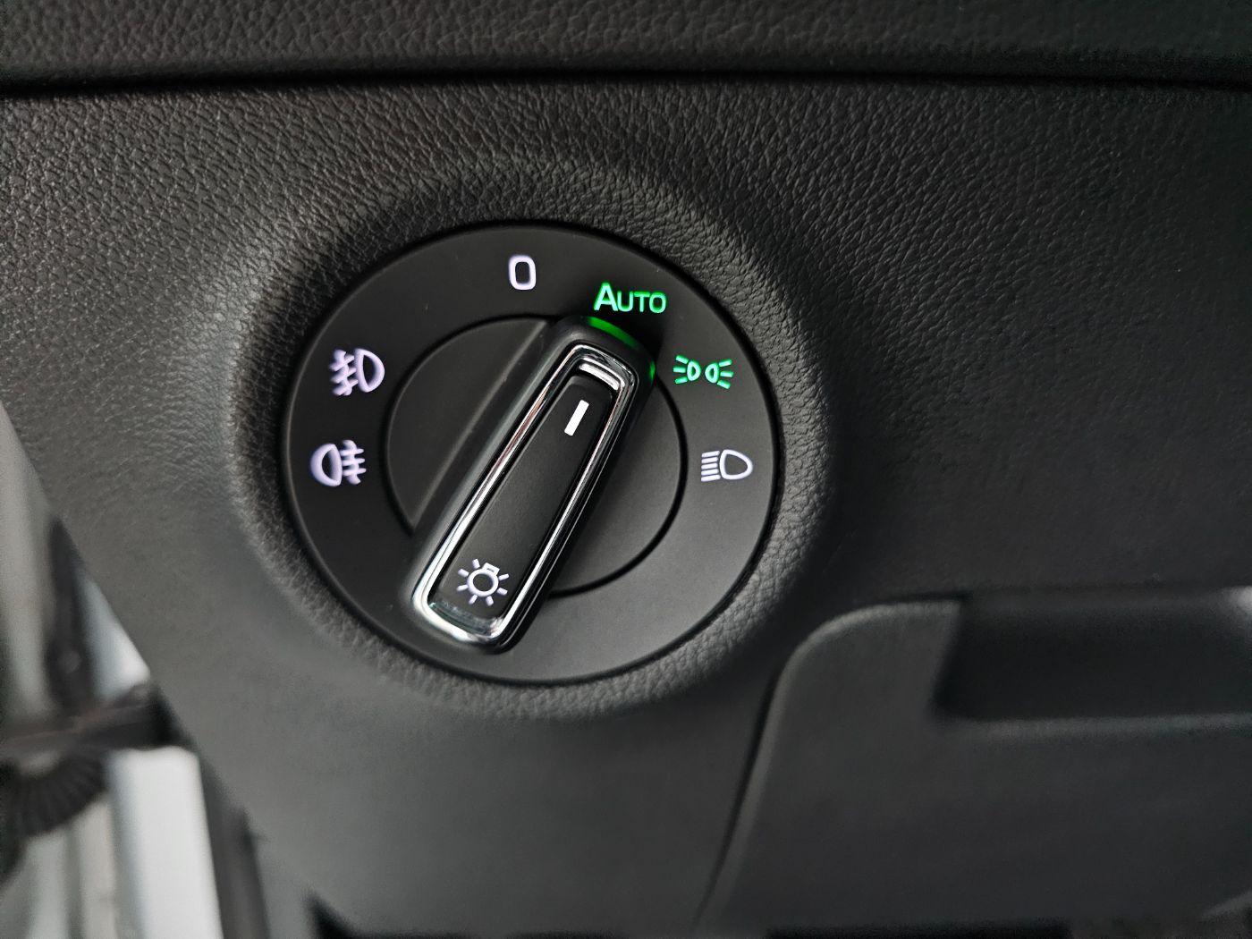 Skoda Karoq 2.0TDI Style DSG | Bild 13 von 28