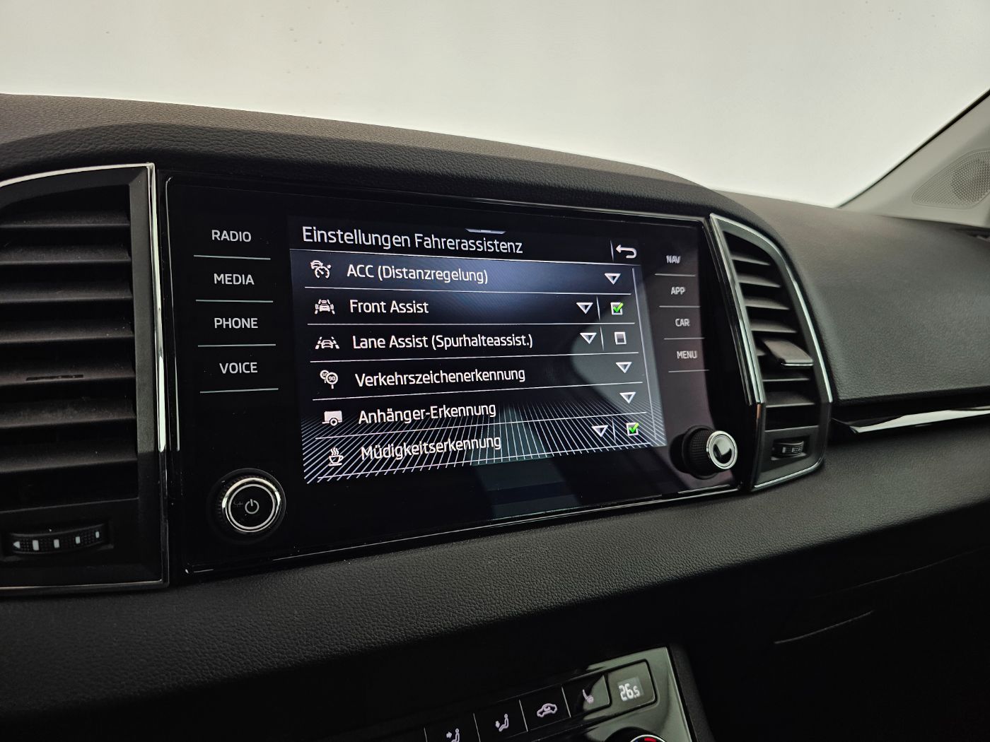 Skoda Karoq 2.0TDI Style DSG | Bild 21 von 28