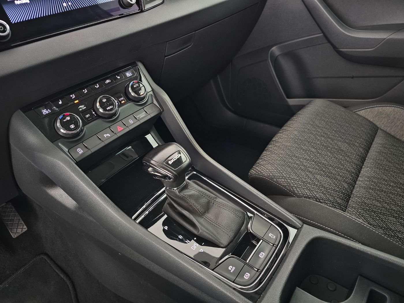 Skoda Karoq 2.0TDI Style DSG | Bild 23 von 28