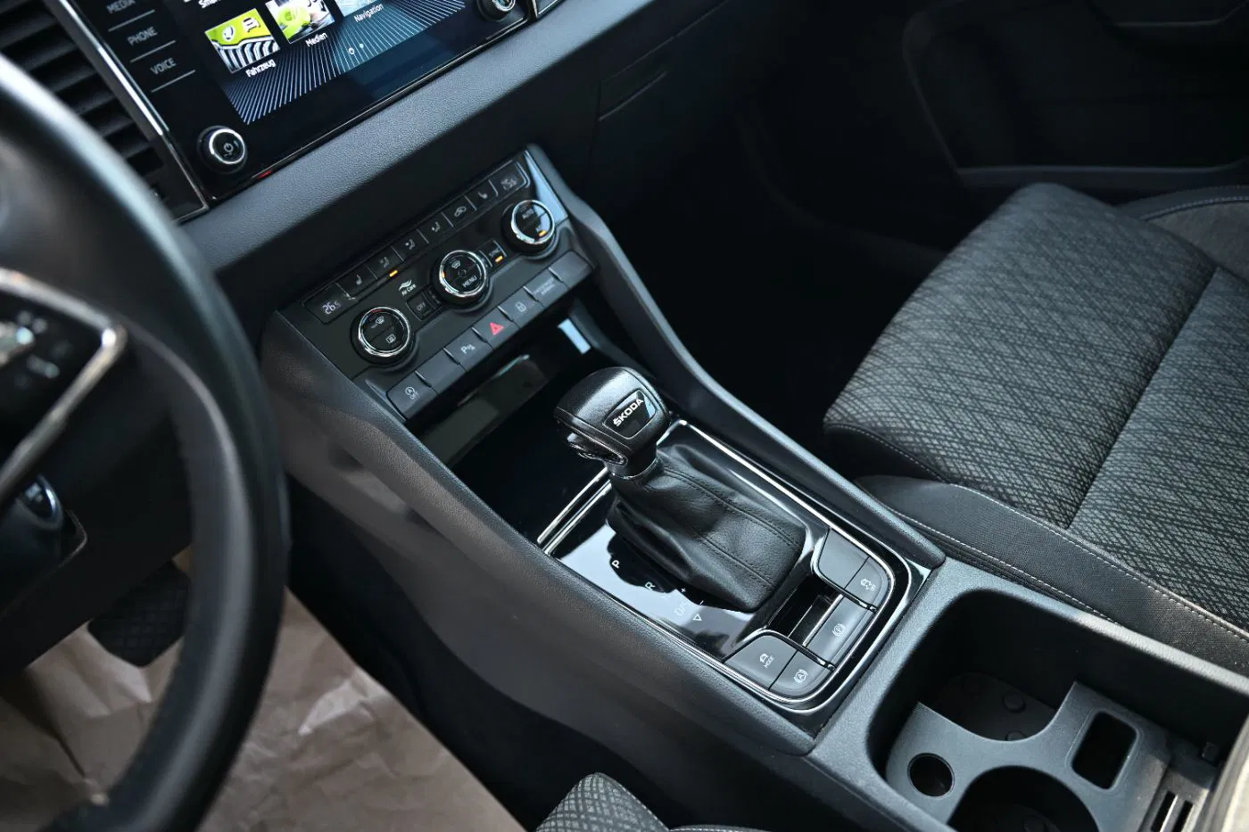 Skoda Karoq 2.0TDI Style DSG | Bild 18 von 23