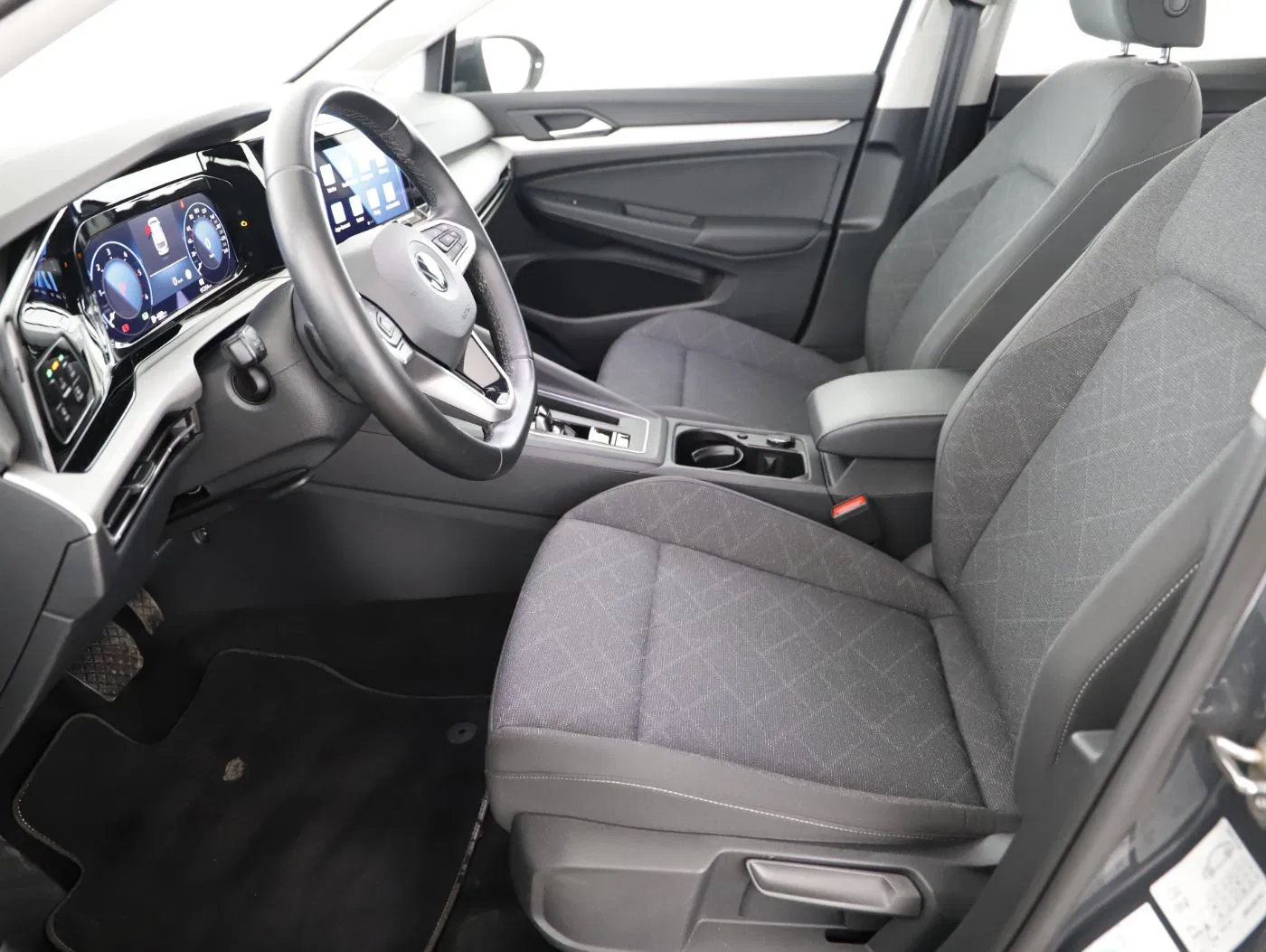 VW Golf VIII Var. 2.0 TDI DSG Life | Bild 11 von 24