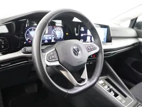 VW Golf VIII Var. 2.0 TDI DSG Life | Thumbnail 13 von 24