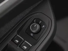 VW Golf VIII Var. 2.0 TDI DSG Life | Thumbnail 9 von 24