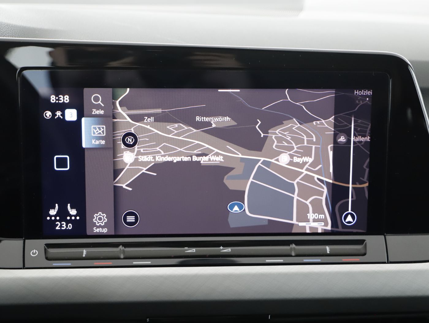 VW Golf VIII Var. 2.0 TDI DSG Life | Bild 18 von 24