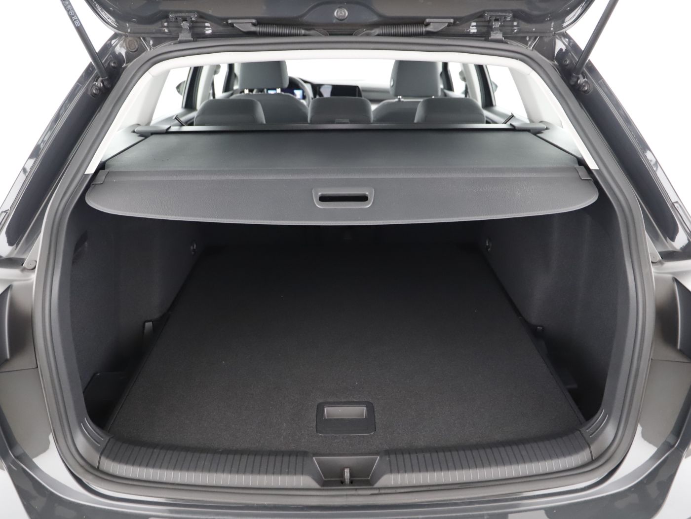 VW Golf VIII Var. 2.0 TDI DSG Life | Bild 23 von 24