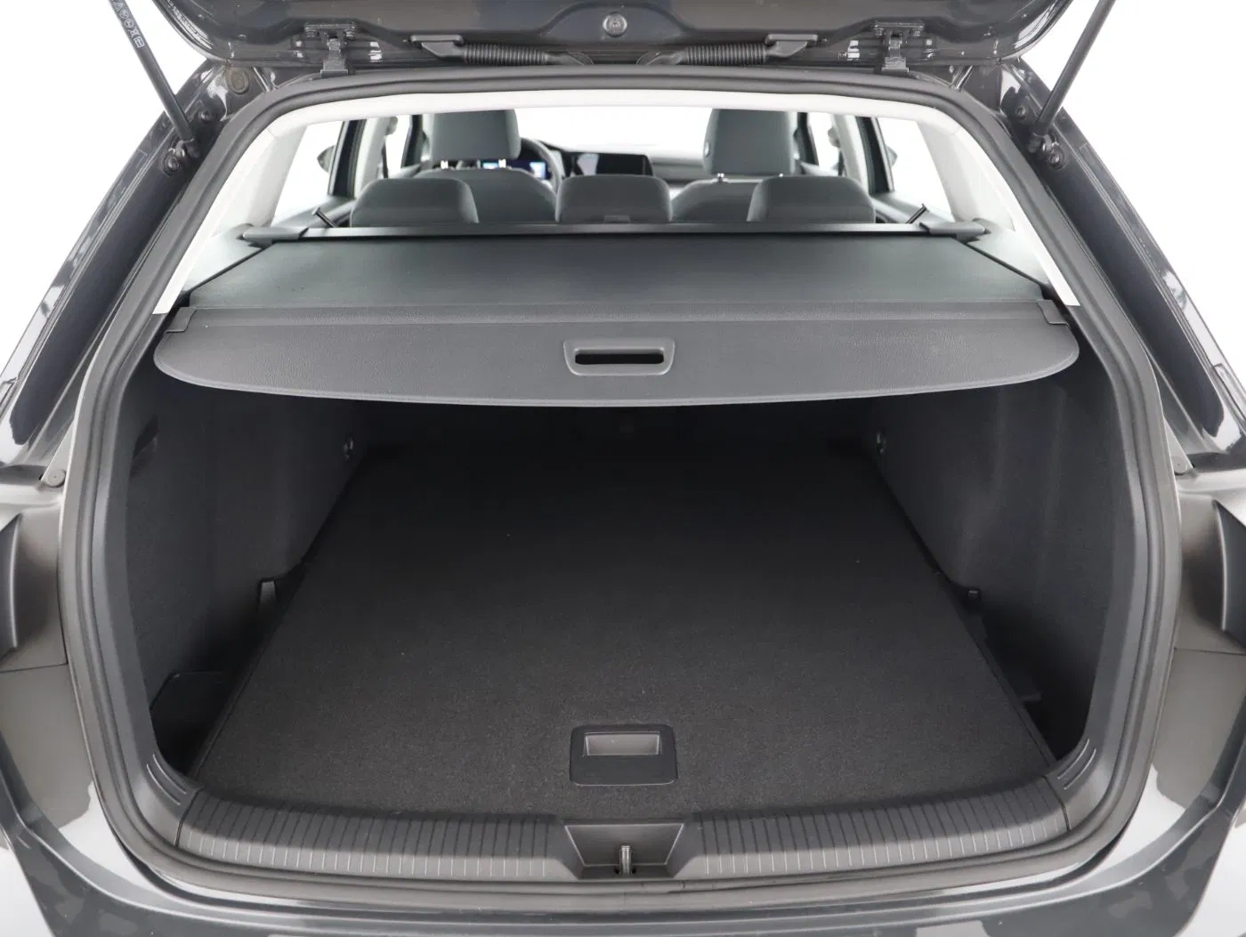 VW Golf VIII Var. 2.0 TDI DSG Life | Bild 23 von 24