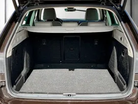 Skoda Superb Combi 2.0 TDI Style Aut. | Thumbnail 23 von 24