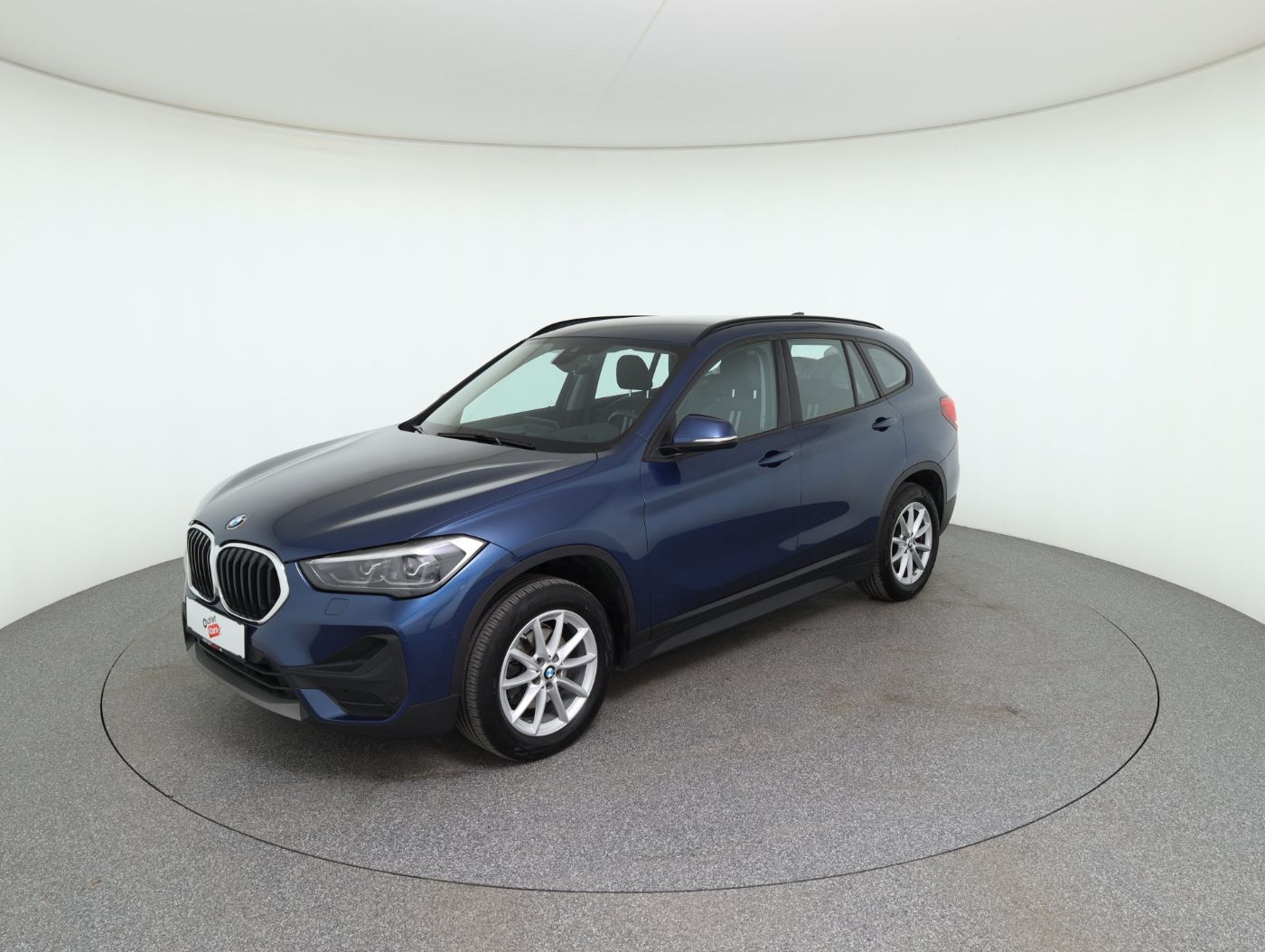 BMW X1 sDrive 18d Advantage | Bild 2 von 26