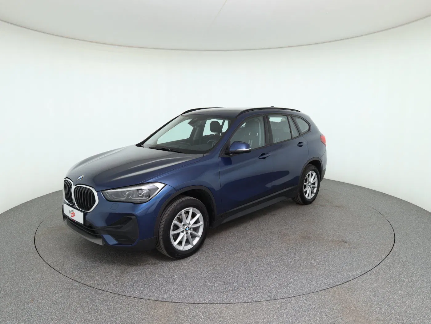 BMW X1 sDrive 18d Advantage | Bild 2 von 26