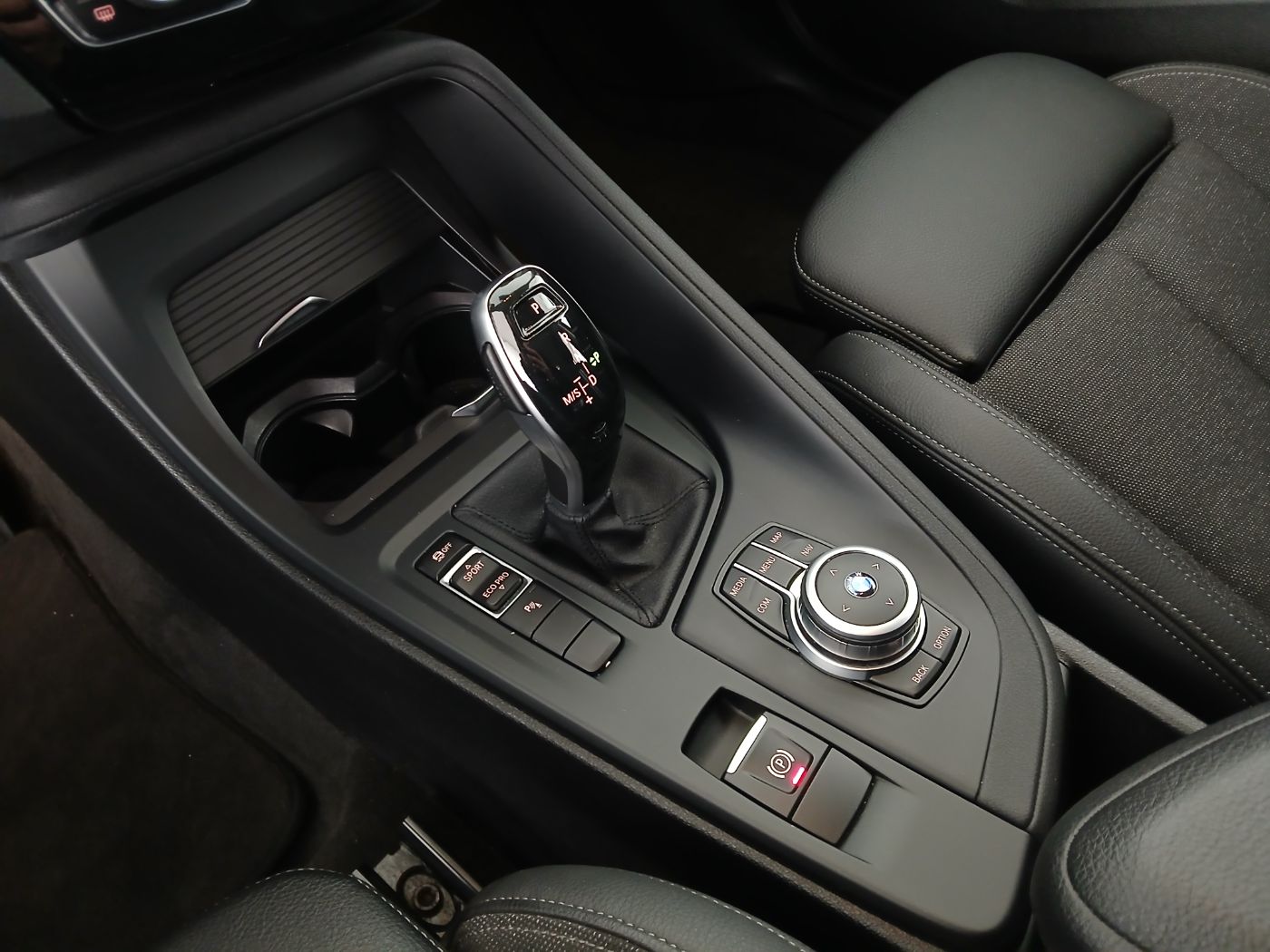 BMW X1 sDrive 18d Advantage | Bild 23 von 26