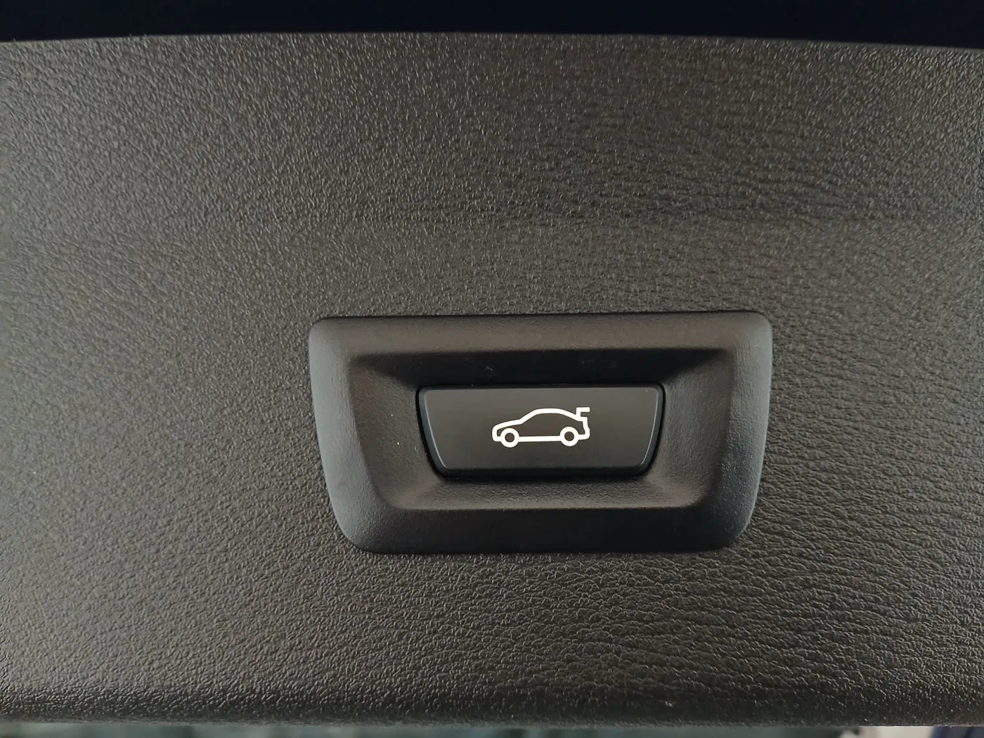 BMW X1 sDrive 18d Advantage | Bild 26 von 26