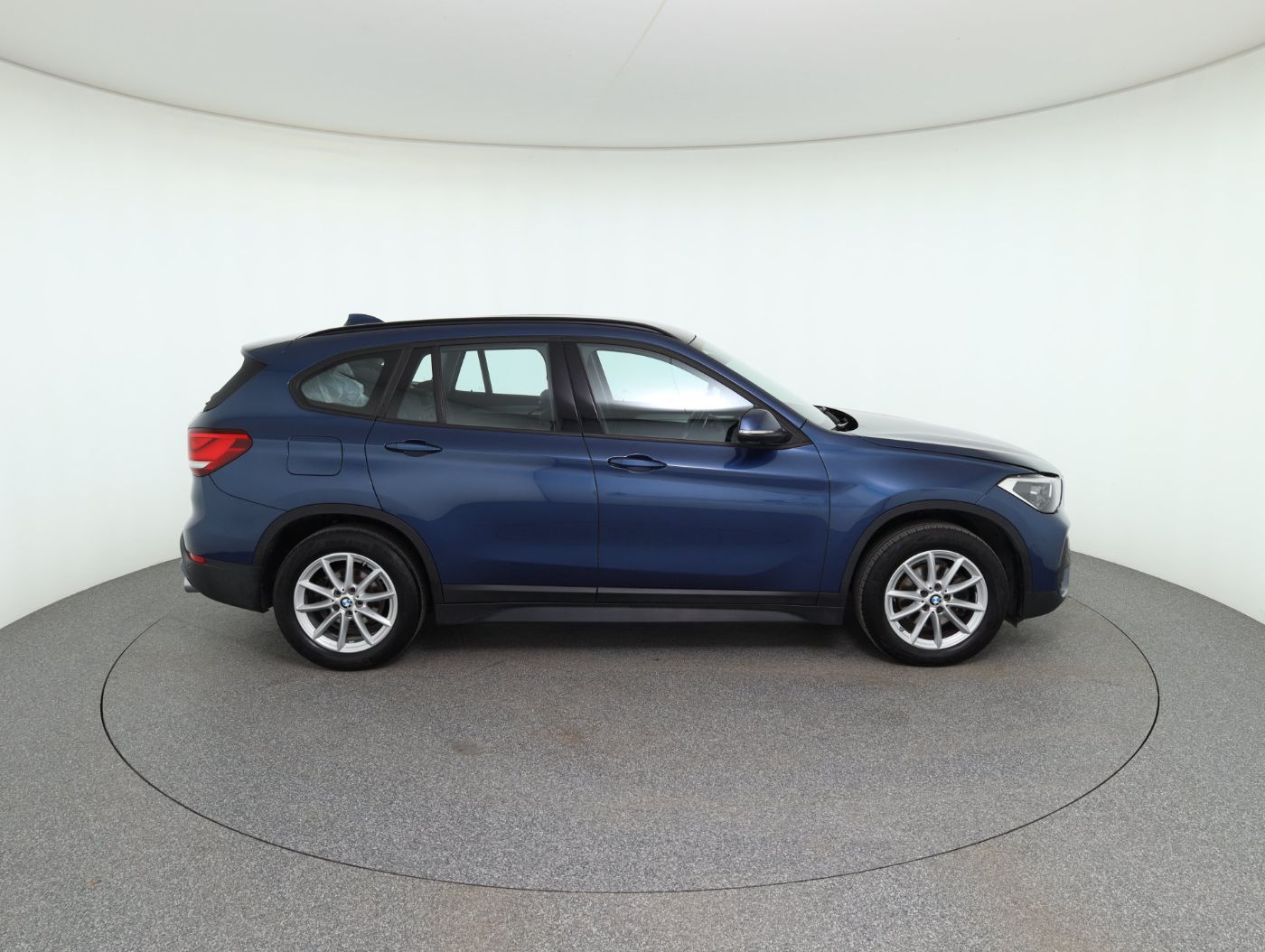 BMW X1 sDrive 18d Advantage | Bild 5 von 26