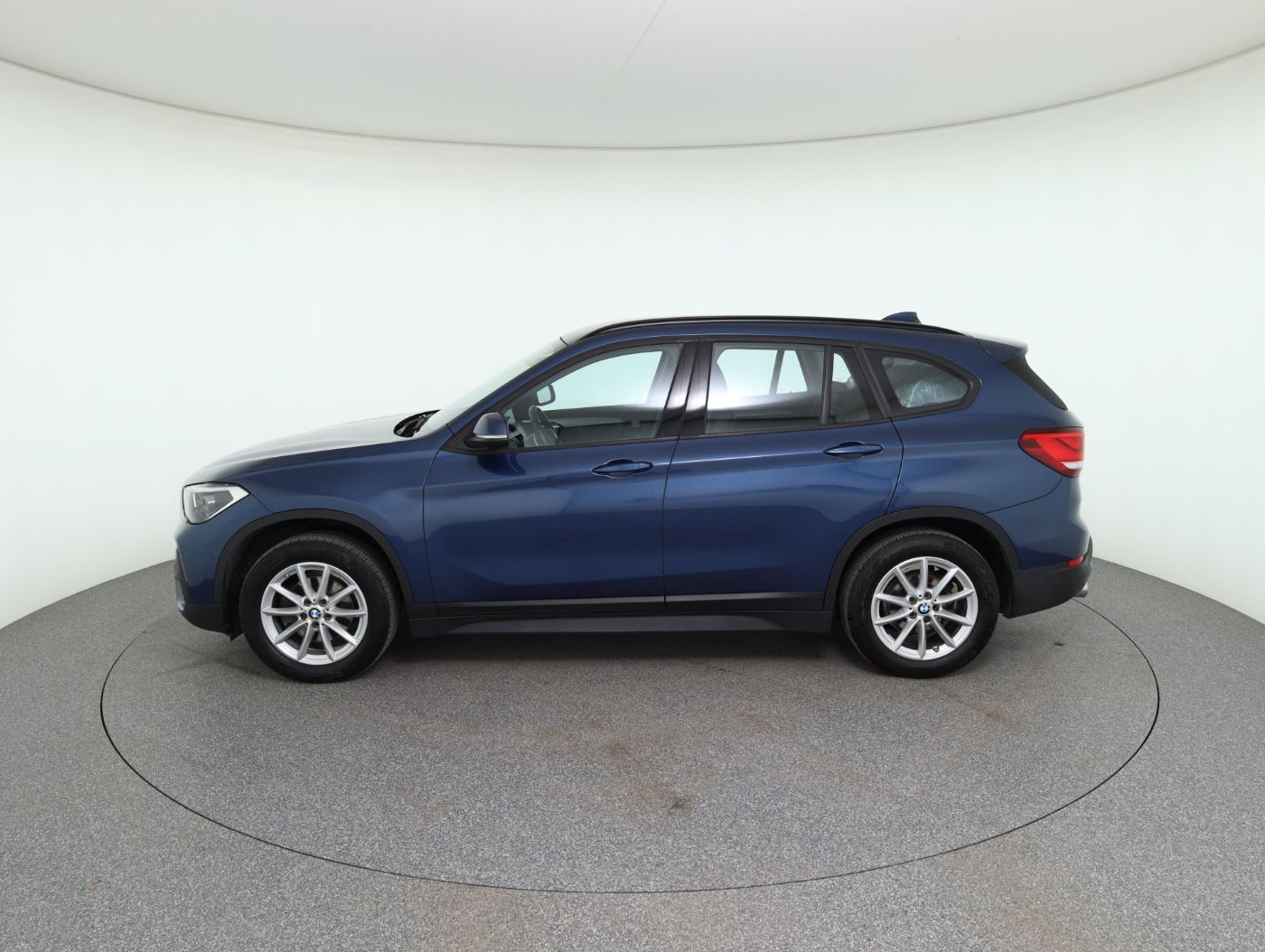 BMW X1 sDrive 18d Advantage | Bild 9 von 26