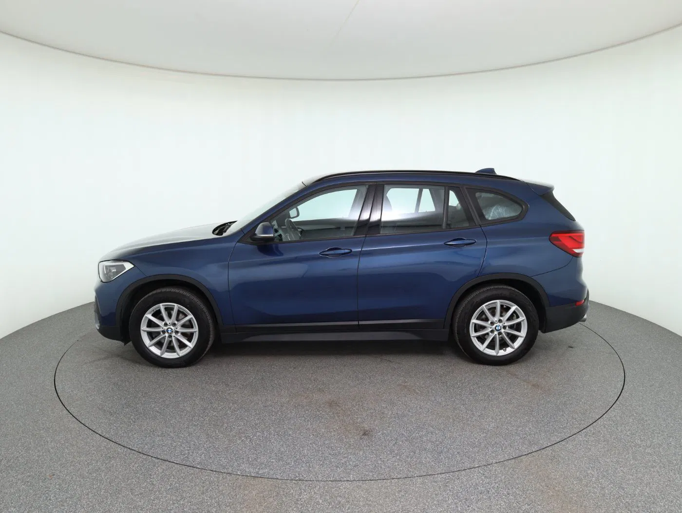 BMW X1 sDrive 18d Advantage | Bild 9 von 26