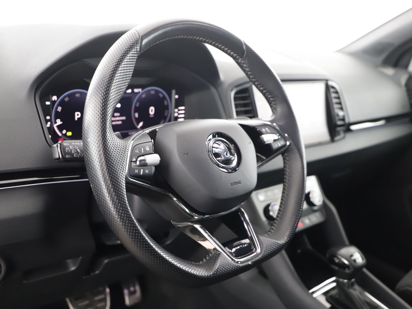 Skoda Karoq 2.0 TDI 4x4 Sportline | Bild 11 von 23
