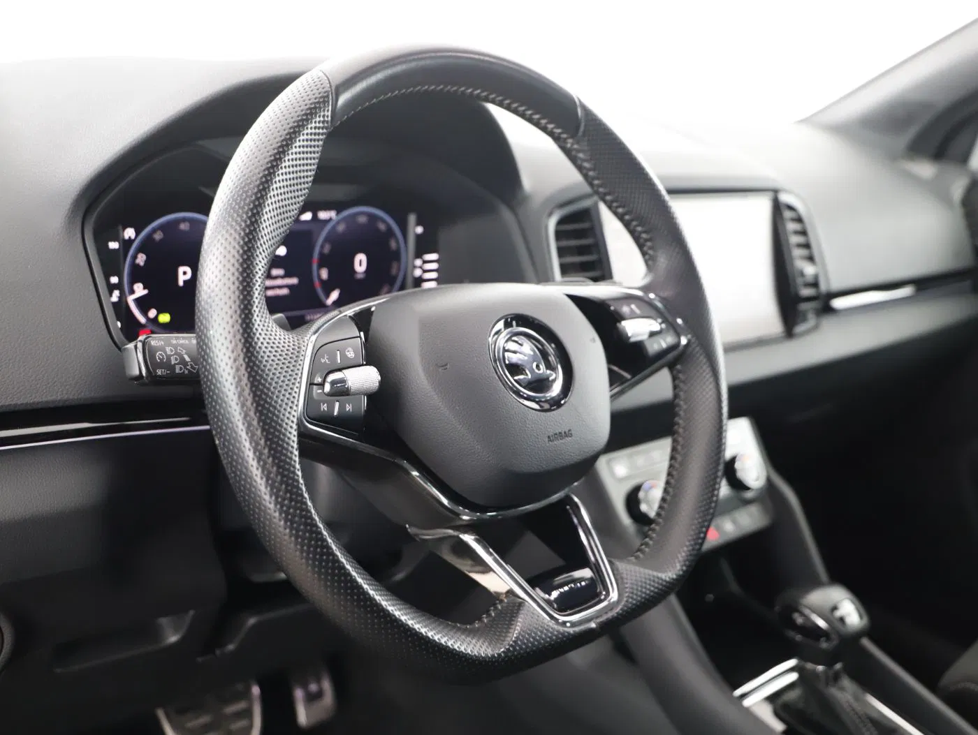 Skoda Karoq 2.0 TDI 4x4 Sportline | Bild 11 von 23