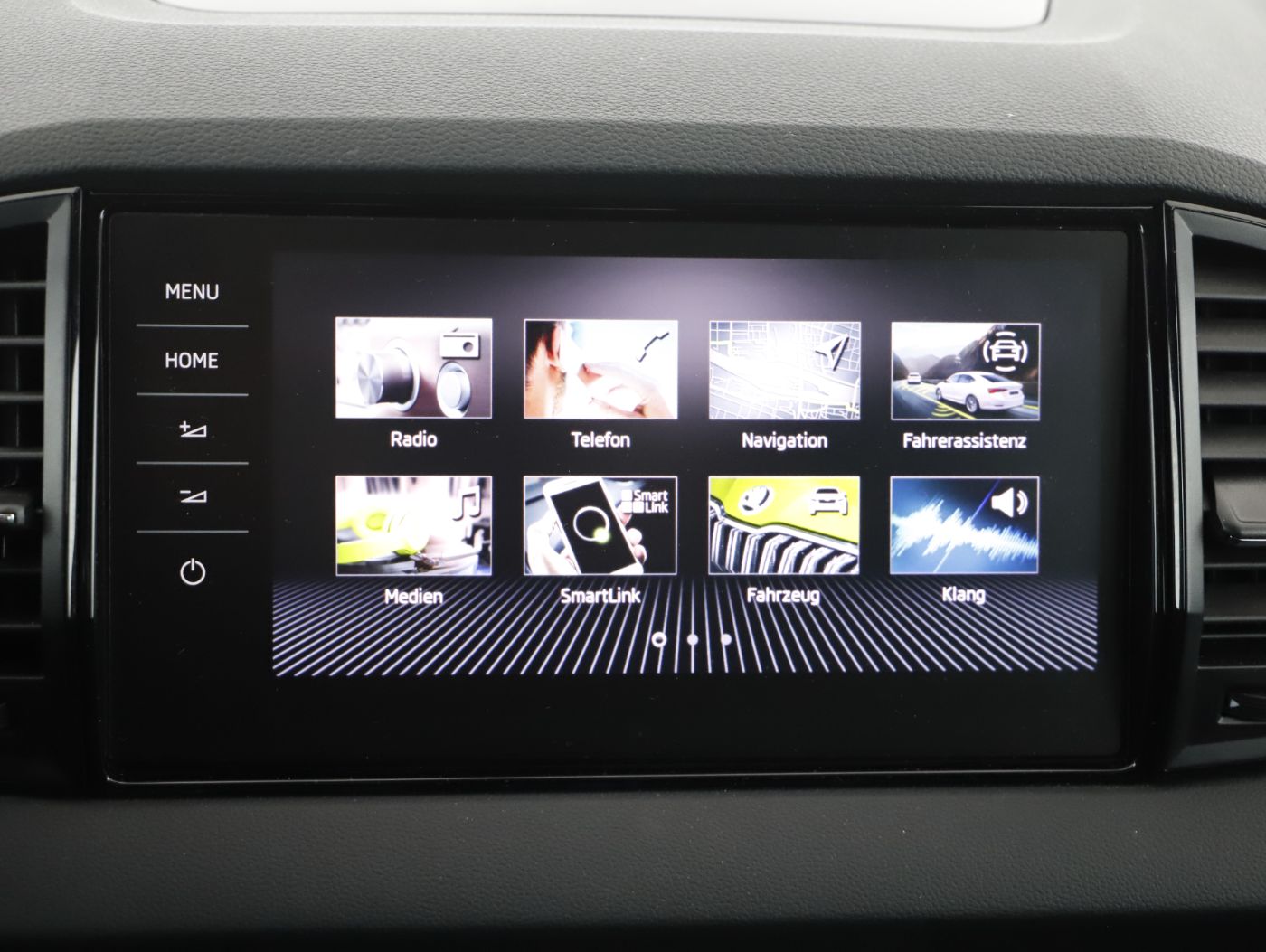 Skoda Karoq 2.0 TDI 4x4 Sportline | Bild 16 von 23