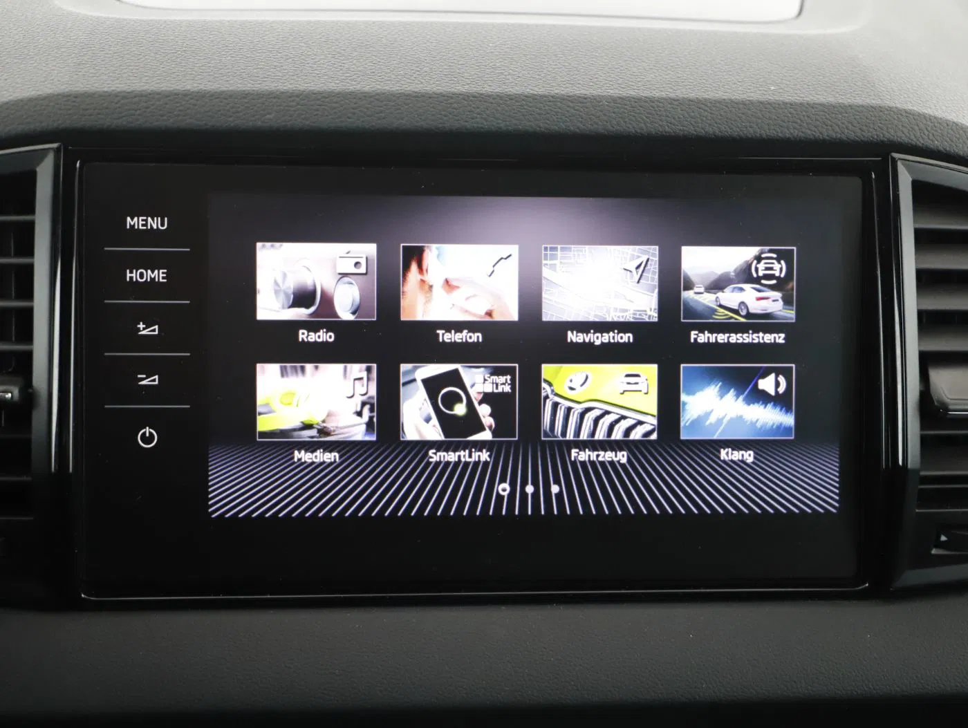 Skoda Karoq 2.0 TDI 4x4 Sportline | Bild 16 von 23