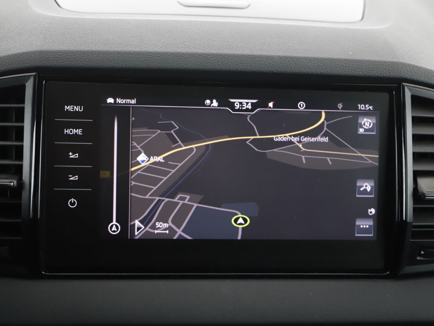 Skoda Karoq 2.0 TDI 4x4 Sportline | Bild 17 von 23