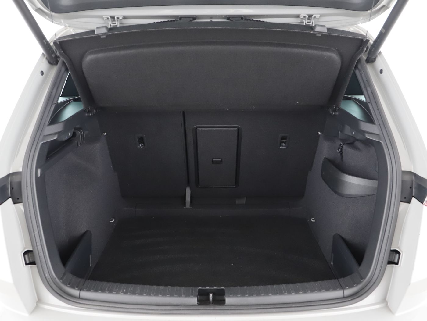 Skoda Karoq 2.0 TDI 4x4 Sportline | Bild 22 von 23