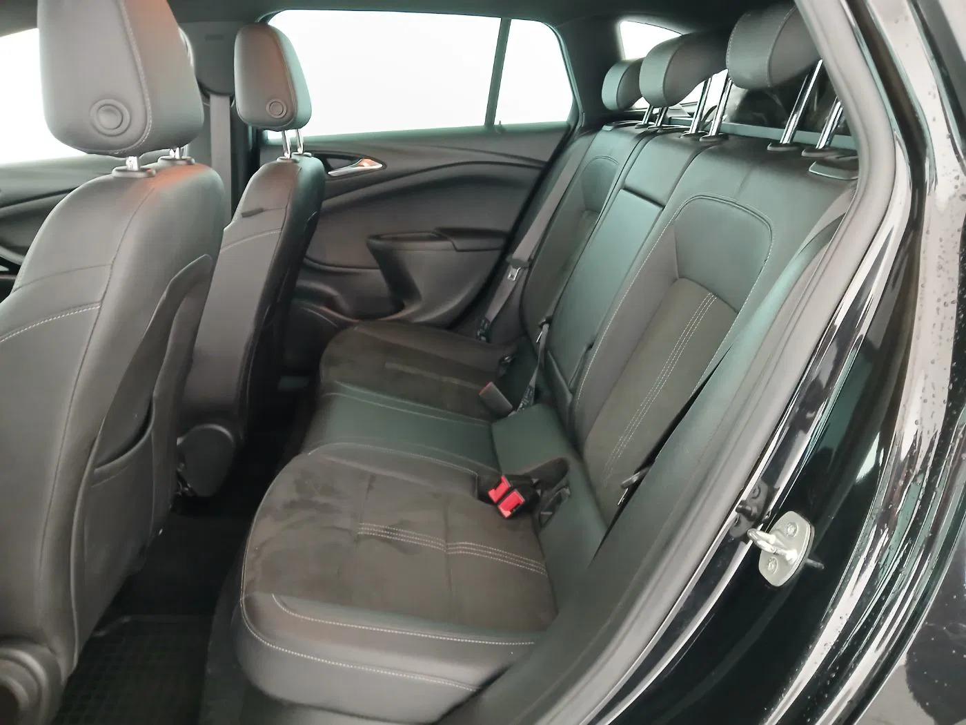 Opel Astra K ST 1.4 Aut. Ultimate | Bild 24 von 26