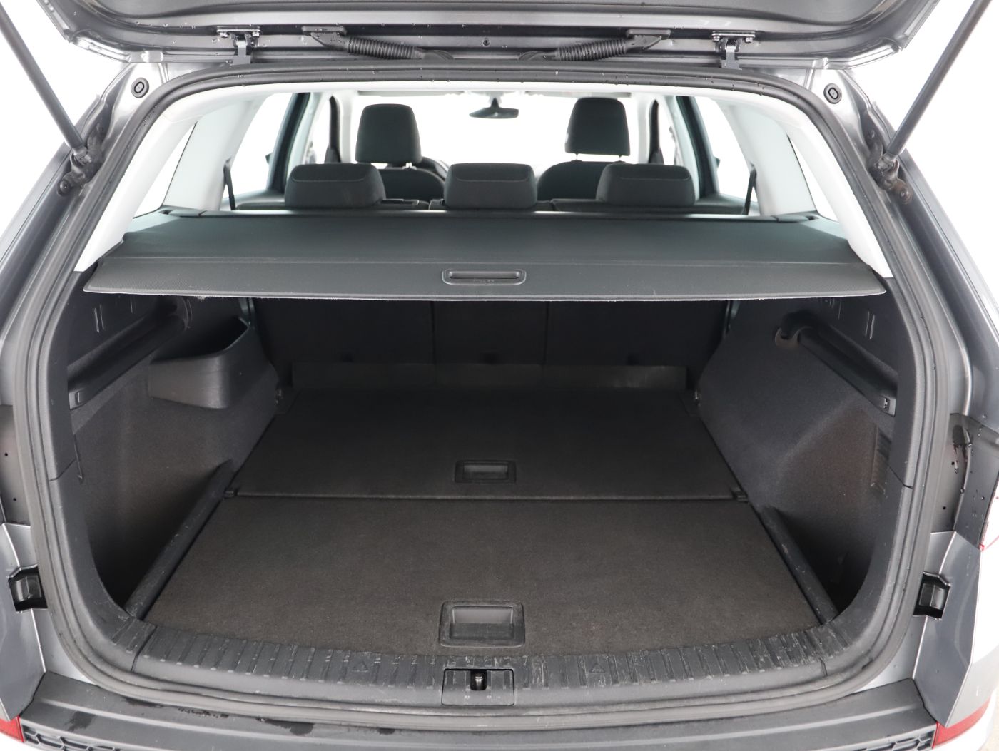 Skoda Kodiaq 2.0 TDI DSG *BALD VERFÜGBAR* | Bild 22 von 23