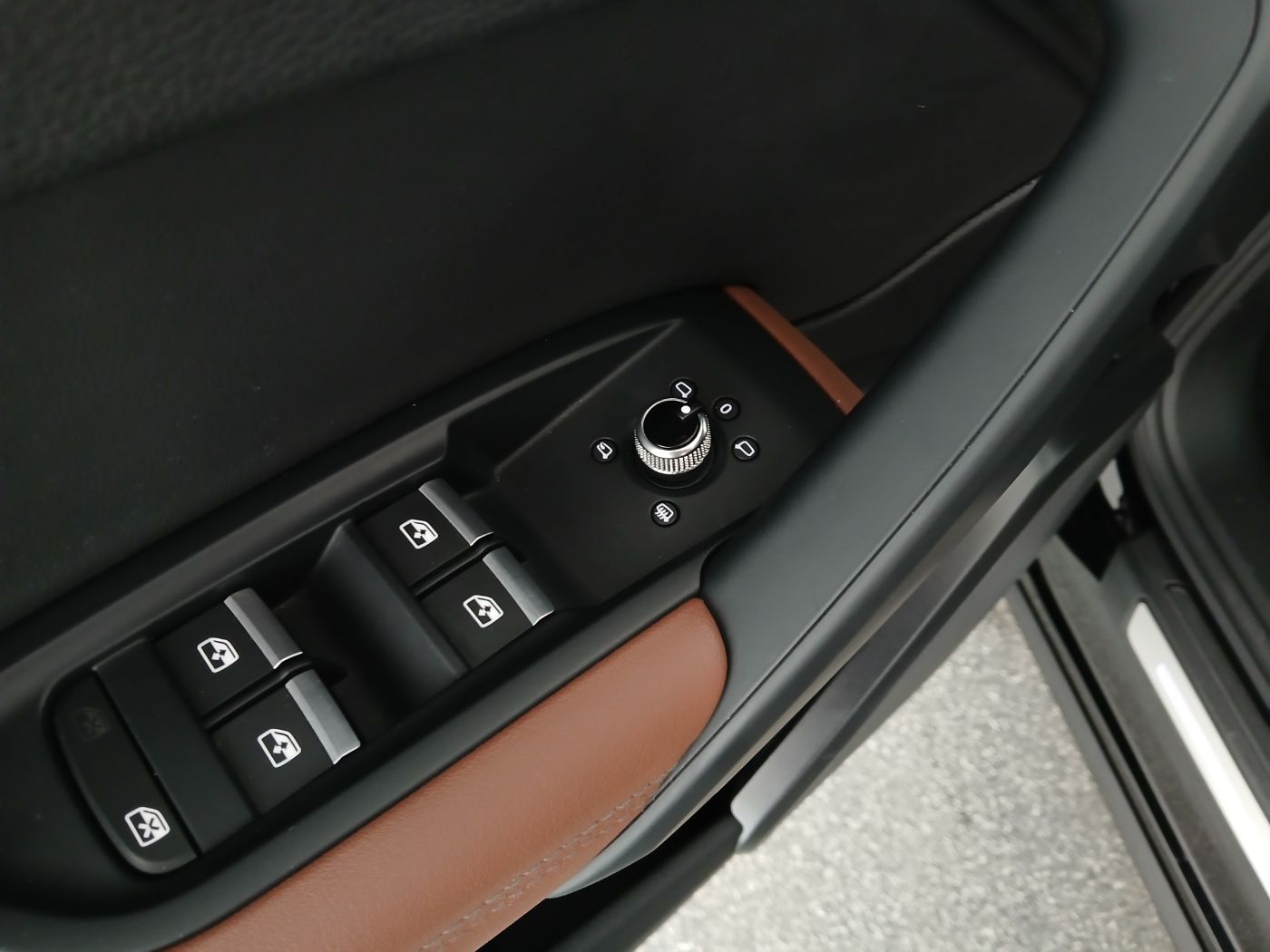 Audi Q5 40 TDI quattro intense Aut. | Bild 12 von 28