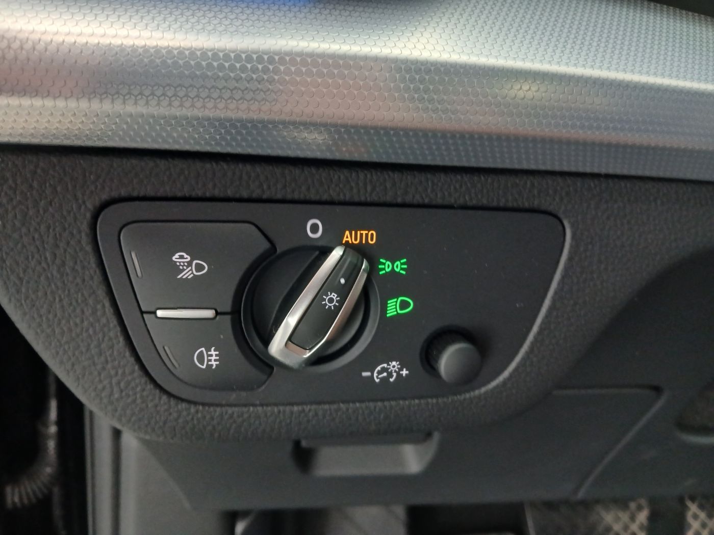 Audi Q5 40 TDI quattro intense Aut. | Bild 13 von 28