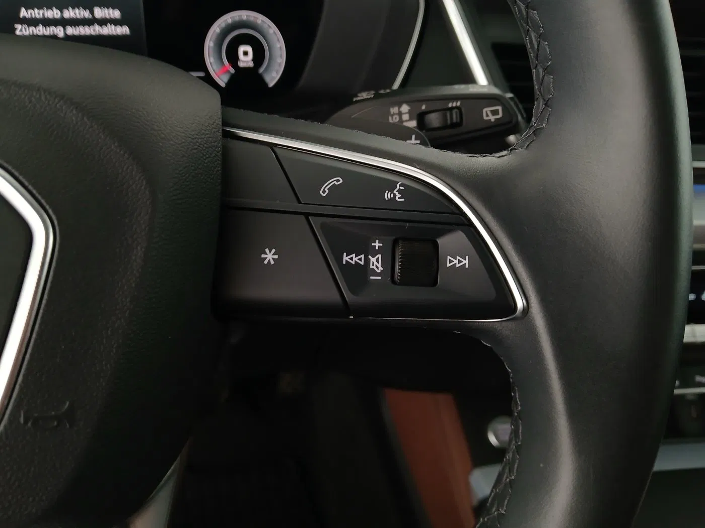 Audi Q5 40 TDI quattro intense Aut. | Bild 18 von 28