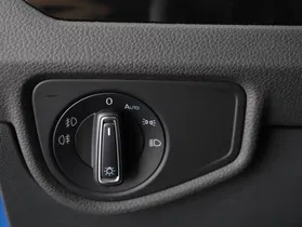 VW Touran 2.0 TDI Highline DSG | Thumbnail 11 von 27