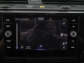 VW Touran 2.0 TDI Highline DSG | Thumbnail 20 von 27