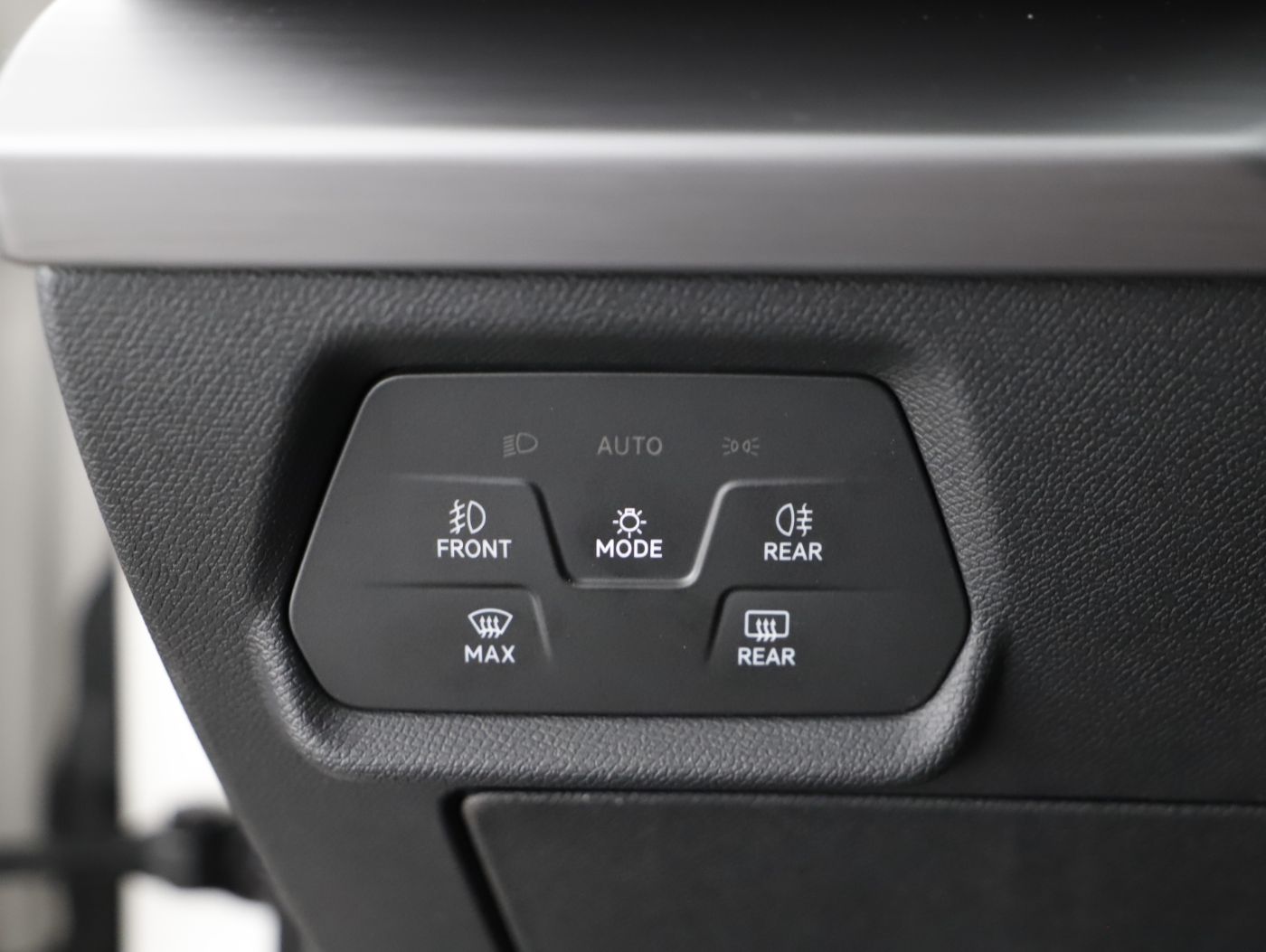 Seat Leon 2.0 TDI FR *BALD VERFÜGBAR* | Bild 10 von 24