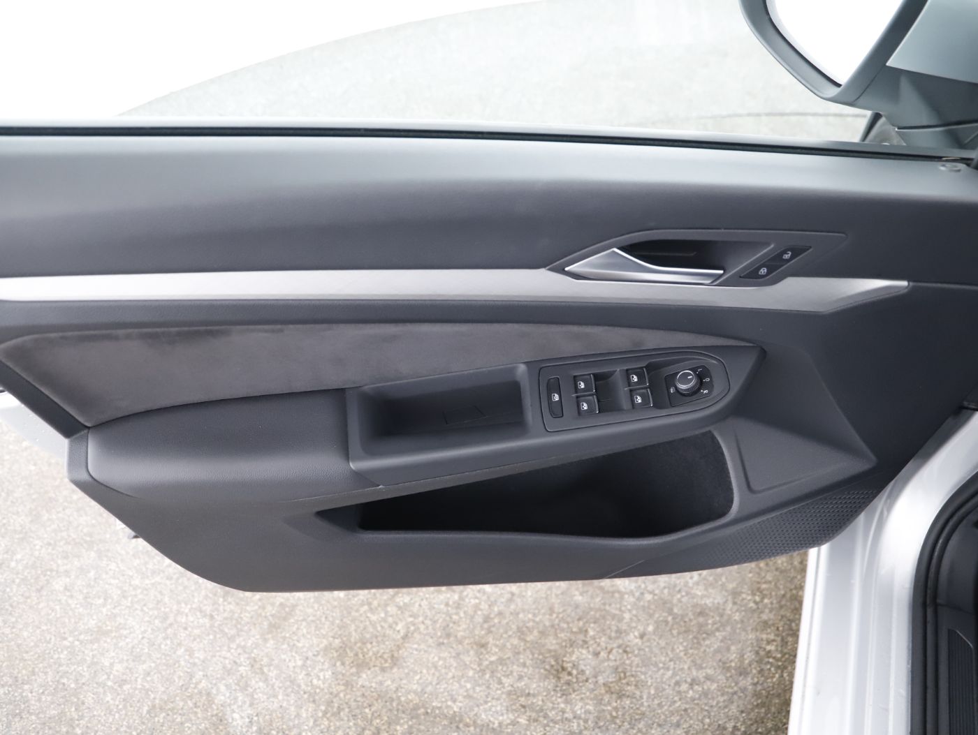 VW Golf VIII Variant 2.0 TDI Life | Bild 7 von 23