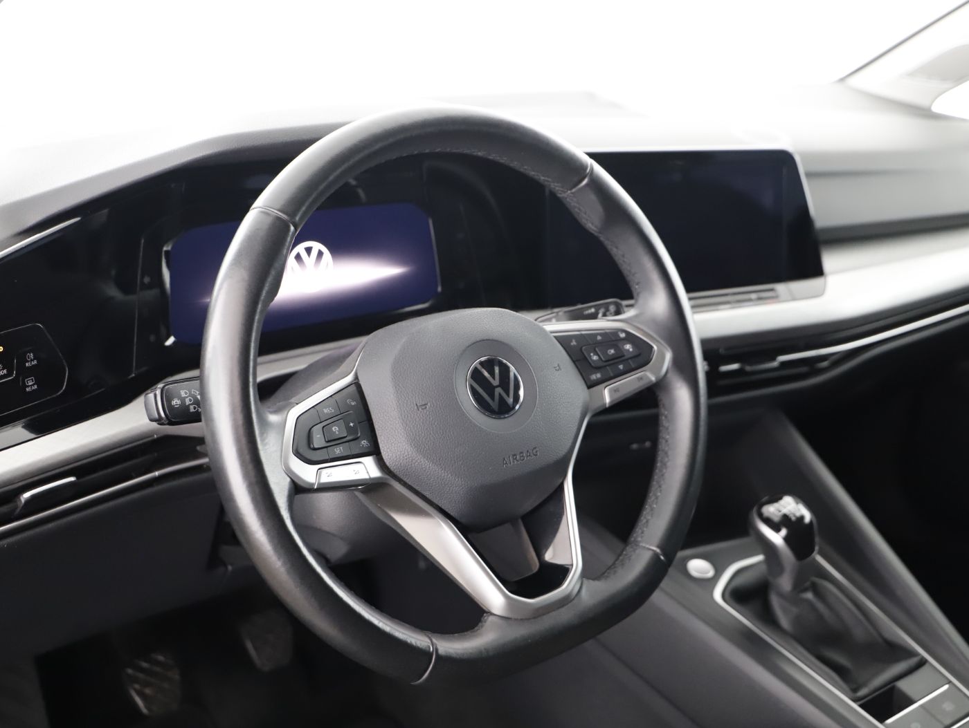 VW Golf VIII Variant 2.0 TDI Life | Bild 12 von 23
