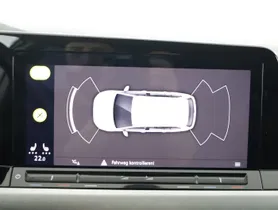 VW Golf VIII Variant 2.0 TDI Life | Thumbnail 17 von 23