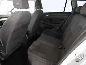 VW Golf VIII Variant 2.0 TDI Life | Thumbnail 21 von 23