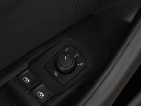 VW Passat Variant 2.0 TDI DSG | Thumbnail 9 von 26