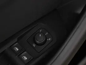 VW Passat Variant 2.0 TDI DSG | Thumbnail 8 von 27
