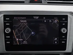 VW Passat Variant 2.0 TDI DSG | Thumbnail 17 von 27