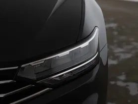 VW Passat Variant 2.0 TDI DSG | Thumbnail 25 von 27