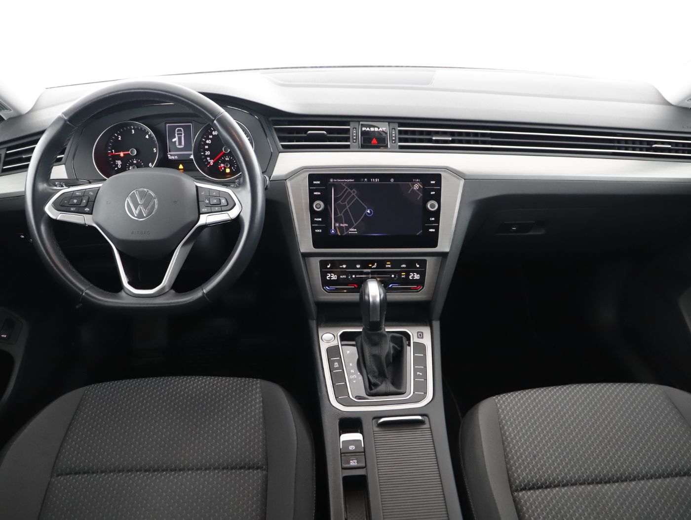 VW Passat Variant 2.0 TDI DSG | Bild 11 von 27