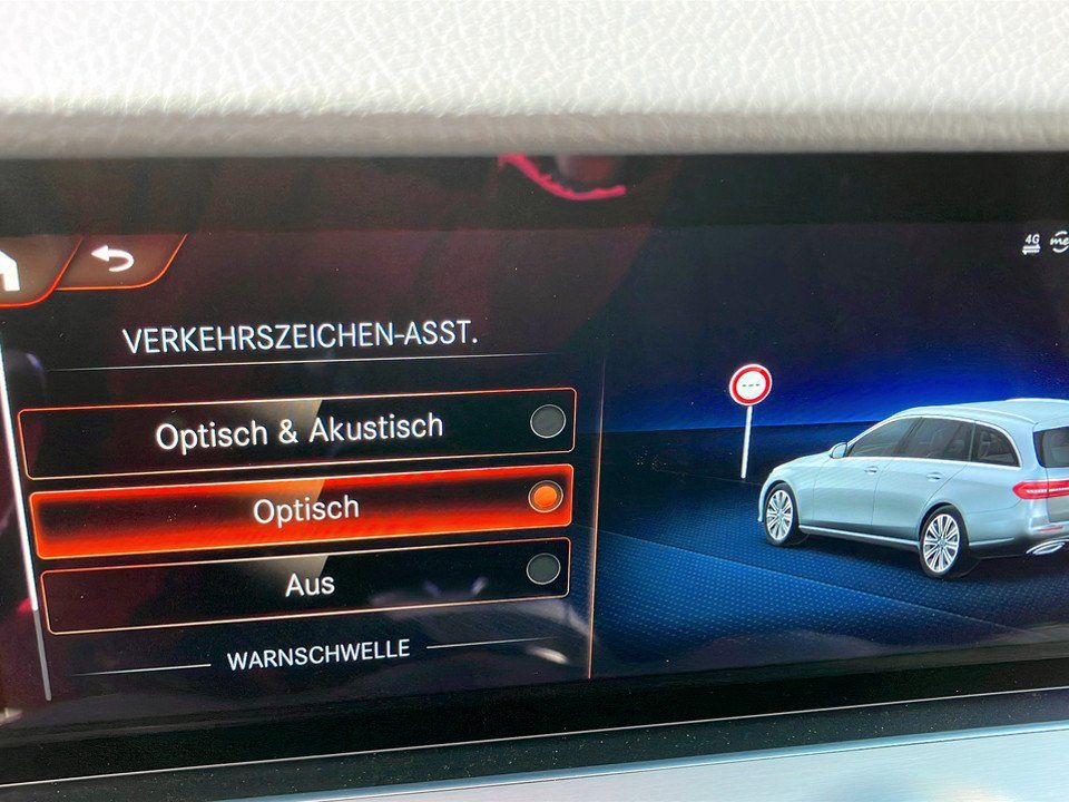 Mercedes-Benz E 300 de 4Matic Exclusive | Bild 14 von 20