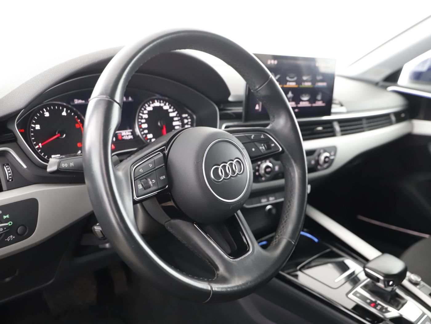 Audi A4 Avant 35 TDI advanced Aut. | Bild 13 von 27