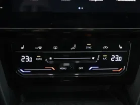 VW Passat Variant 2.0 TDI DSG | Thumbnail 20 von 26