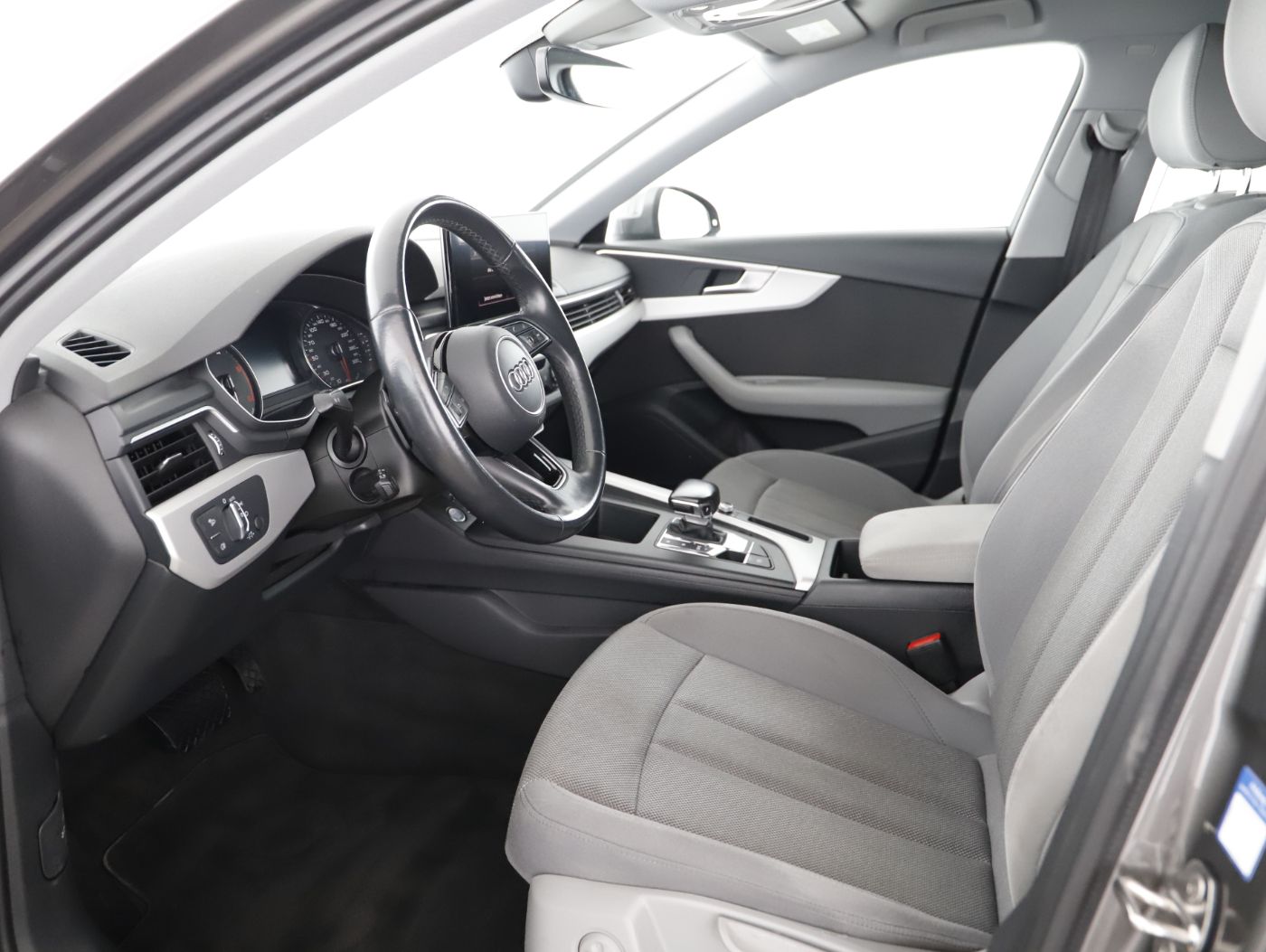 Audi A4 Avant 35 2.0 TDI | Bild 10 von 24