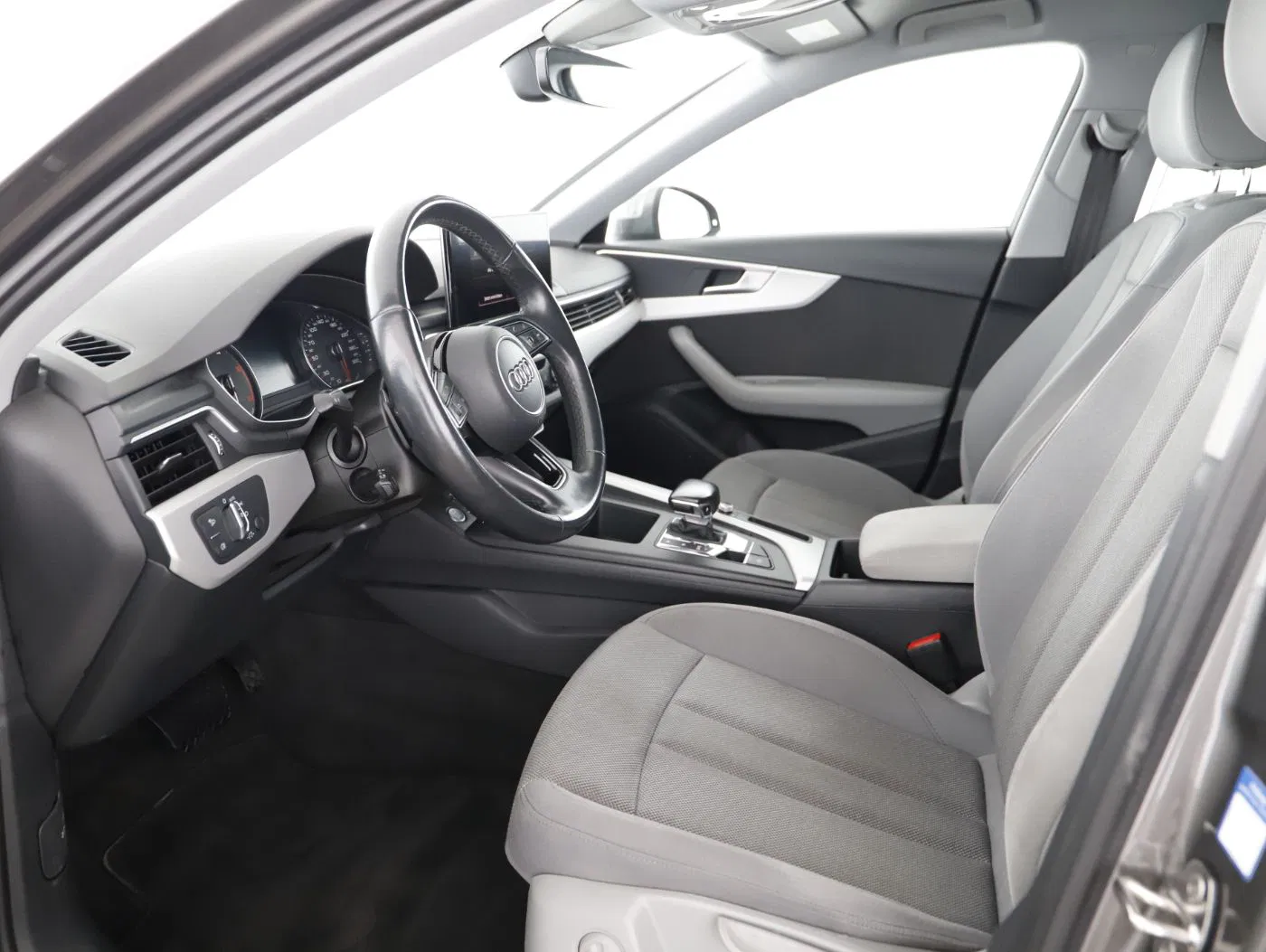 Audi A4 Avant 35 2.0 TDI | Bild 10 von 24