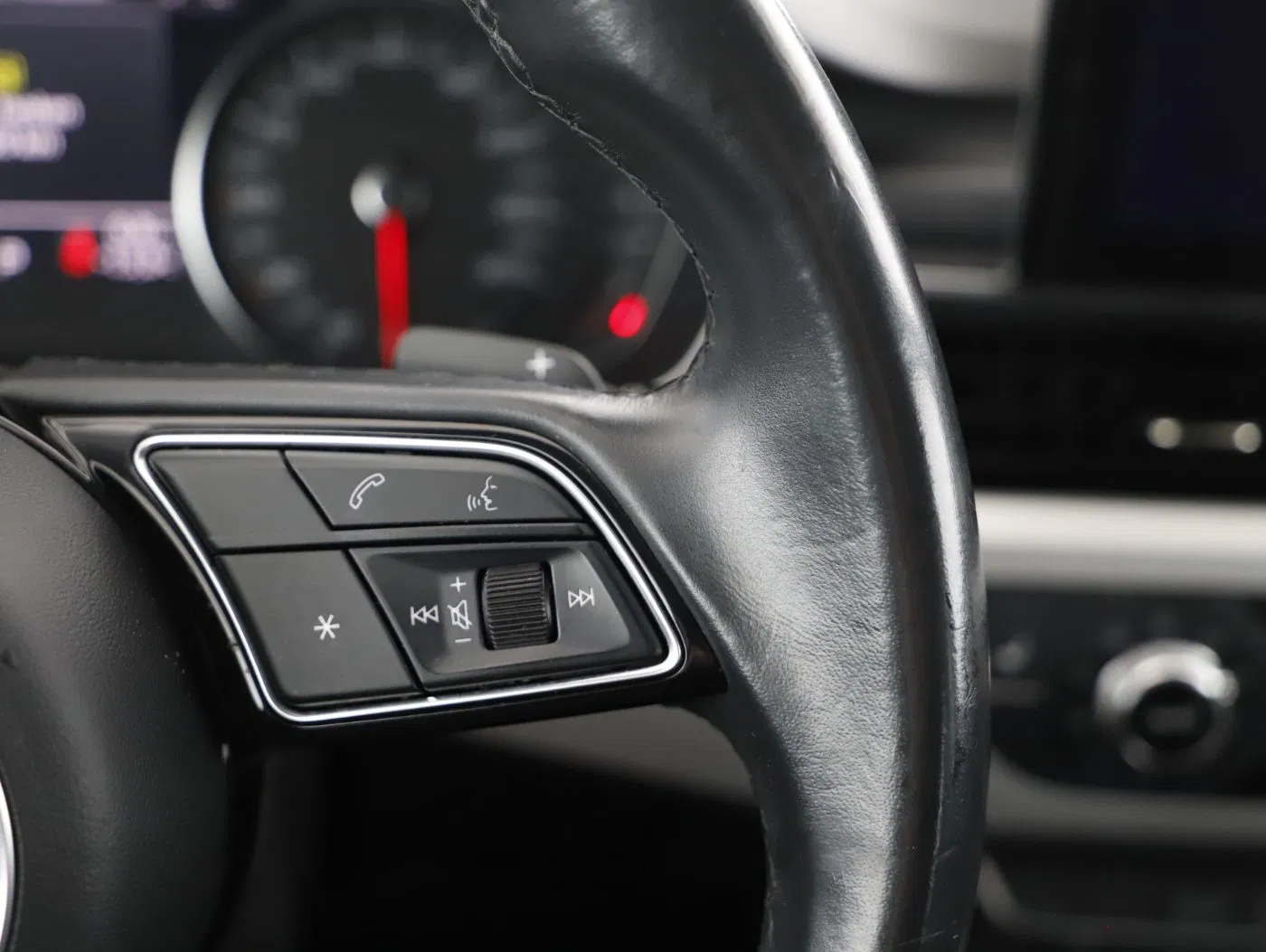 Audi A4 Avant 35 2.0 TDI | Bild 15 von 24